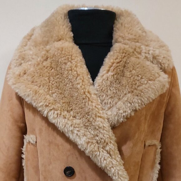 💋STUNNING!💋CHIC ATTITUDE Shearling Suede Cropped Double-Breasted Coat in Camel - Picture 12 of 16